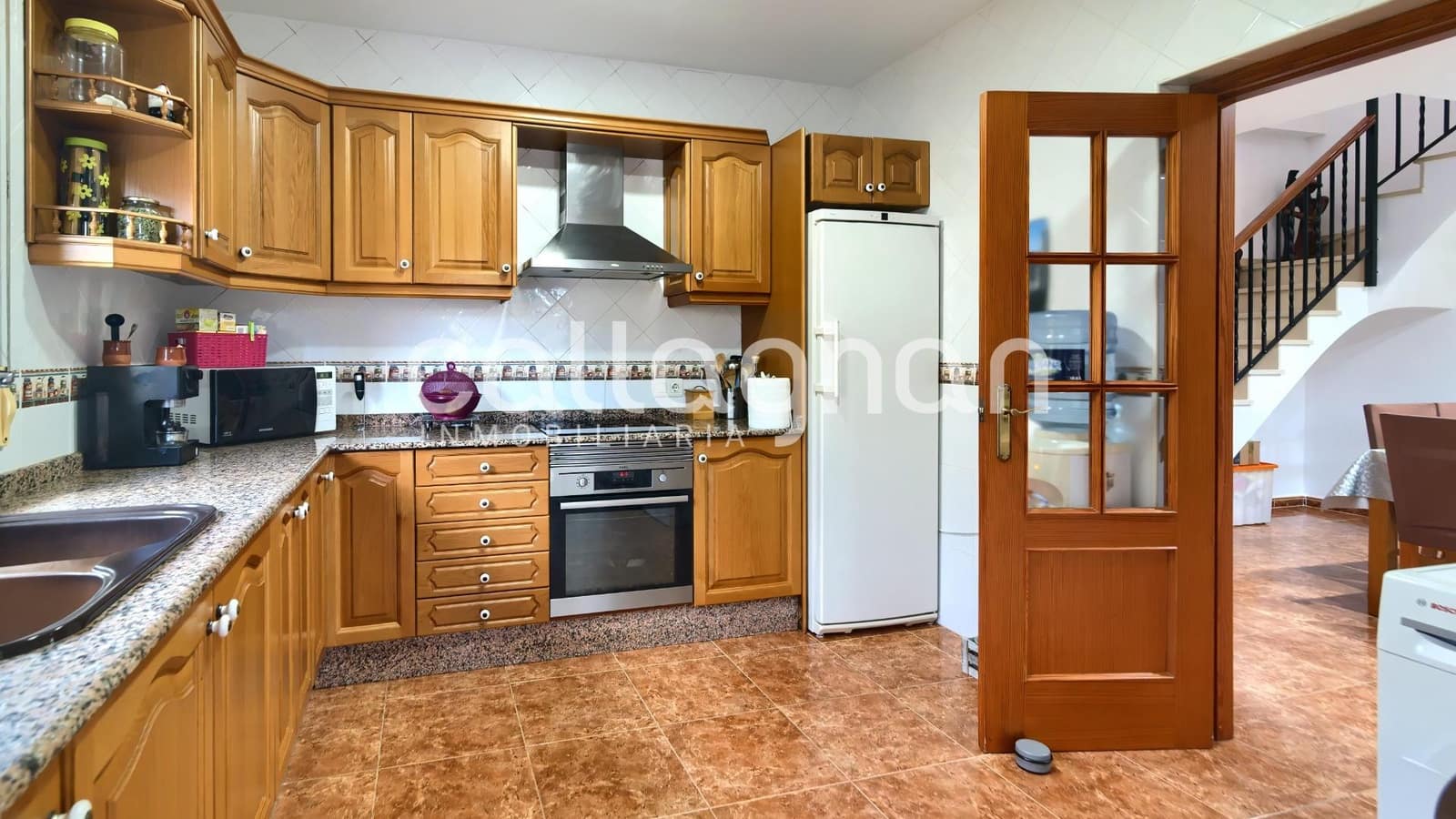 3 soverom Villa til salgs i La Pobla de Vallbona med svømmebasseng garasje - € 450 000 (Ref: 9398677)