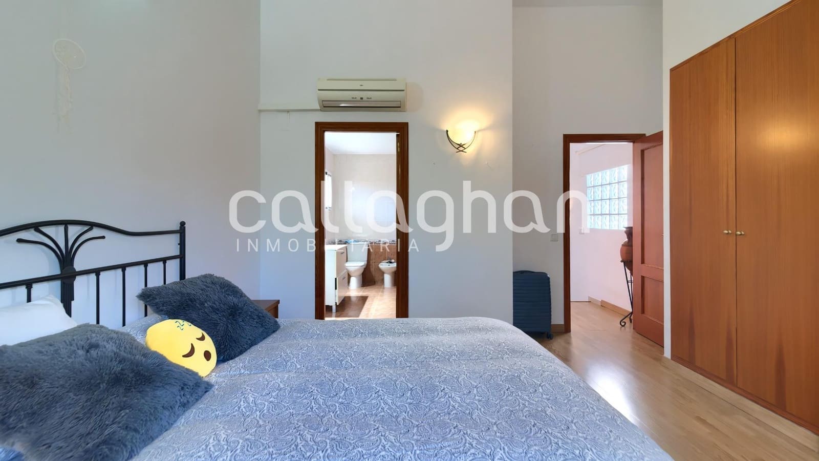 3 soverom Villa til salgs i La Pobla de Vallbona med svømmebasseng garasje - € 450 000 (Ref: 9398677)