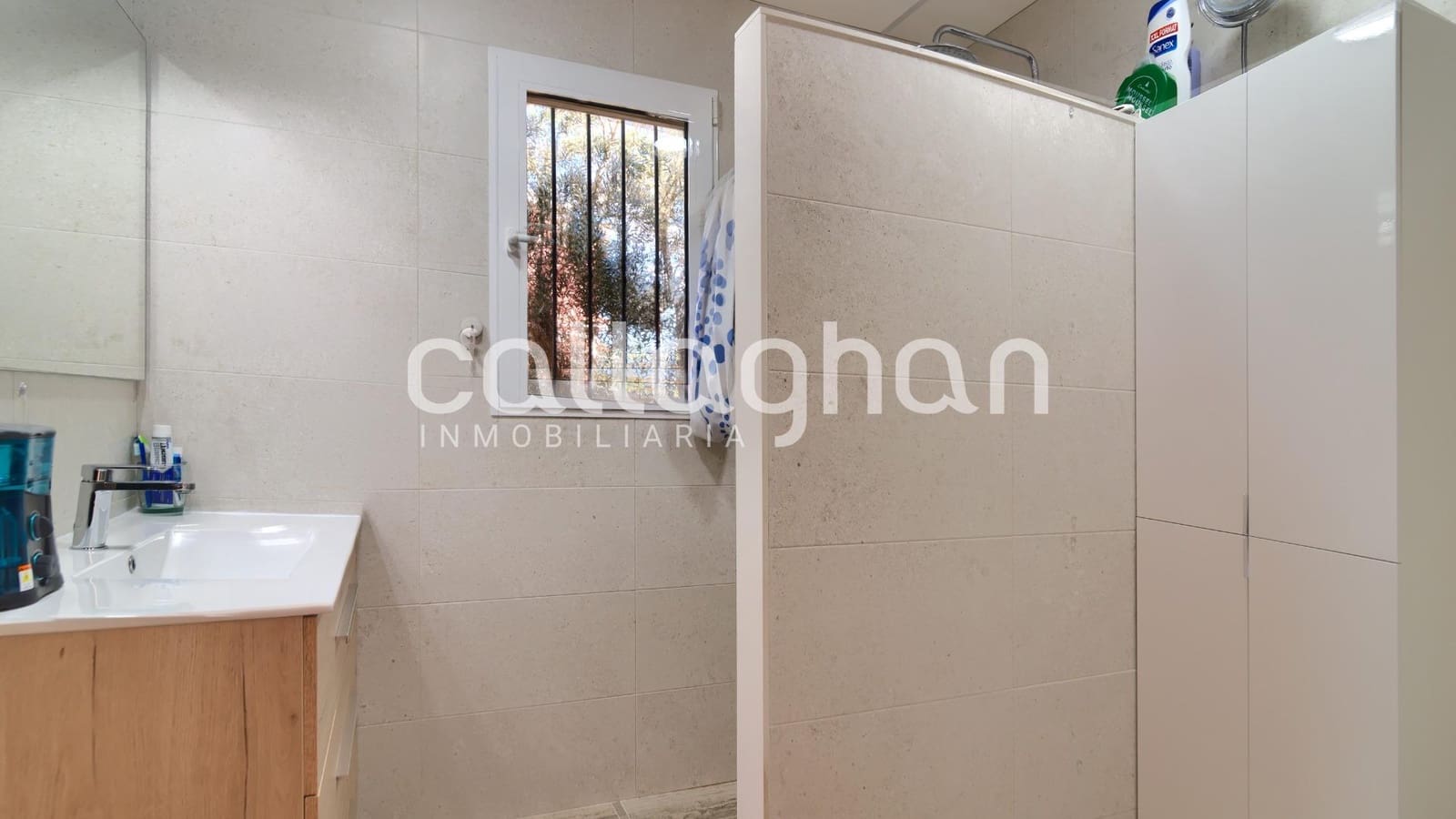 3 soverom Villa til salgs i La Pobla de Vallbona med svømmebasseng garasje - € 450 000 (Ref: 9398677)