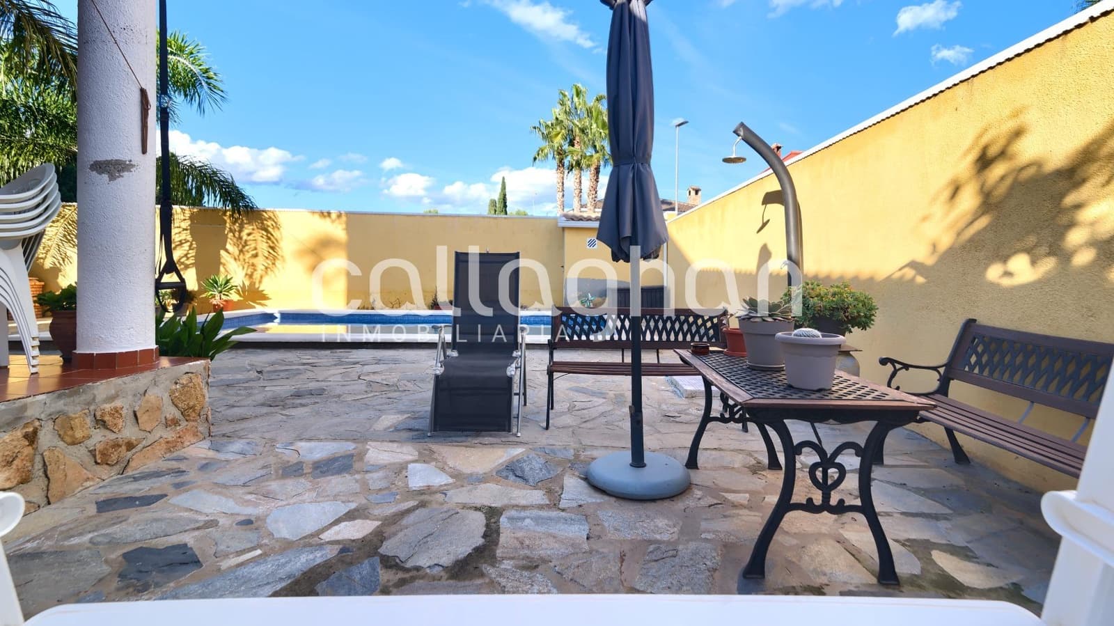 3 soverom Villa til salgs i La Pobla de Vallbona med svømmebasseng garasje - € 450 000 (Ref: 9398677)