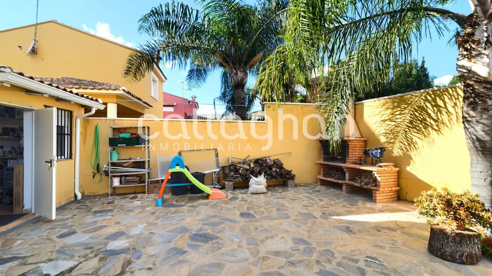 3 soverom Villa til salgs i La Pobla de Vallbona med svømmebasseng garasje - € 450 000 (Ref: 9398677)