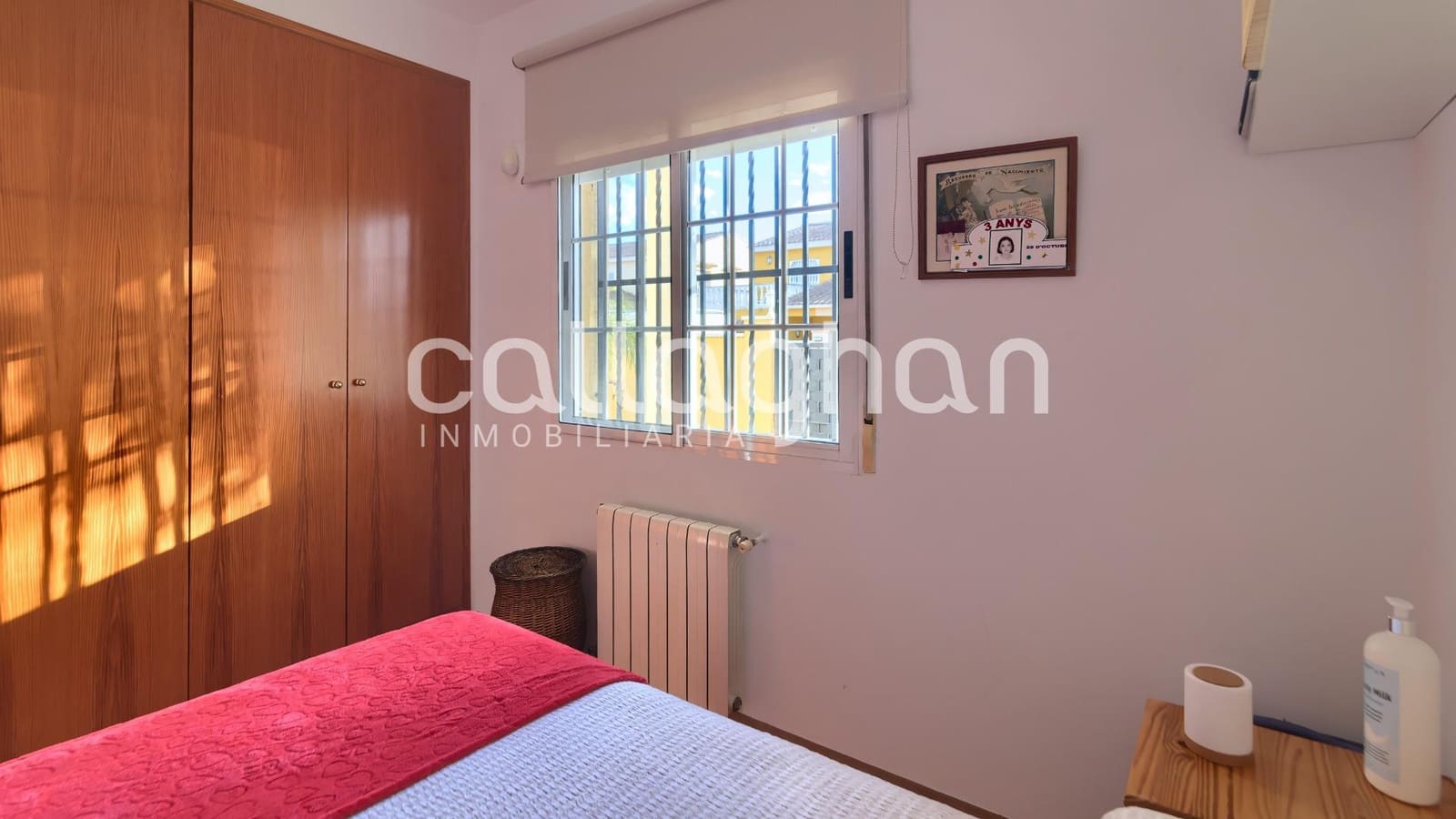 3 soverom Villa til salgs i La Pobla de Vallbona med svømmebasseng garasje - € 450 000 (Ref: 9398677)