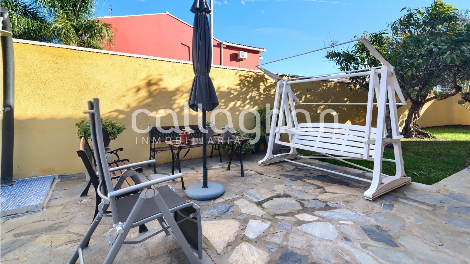 3 soverom Villa til salgs i La Pobla de Vallbona med svømmebasseng garasje - € 450 000 (Ref: 9398677)