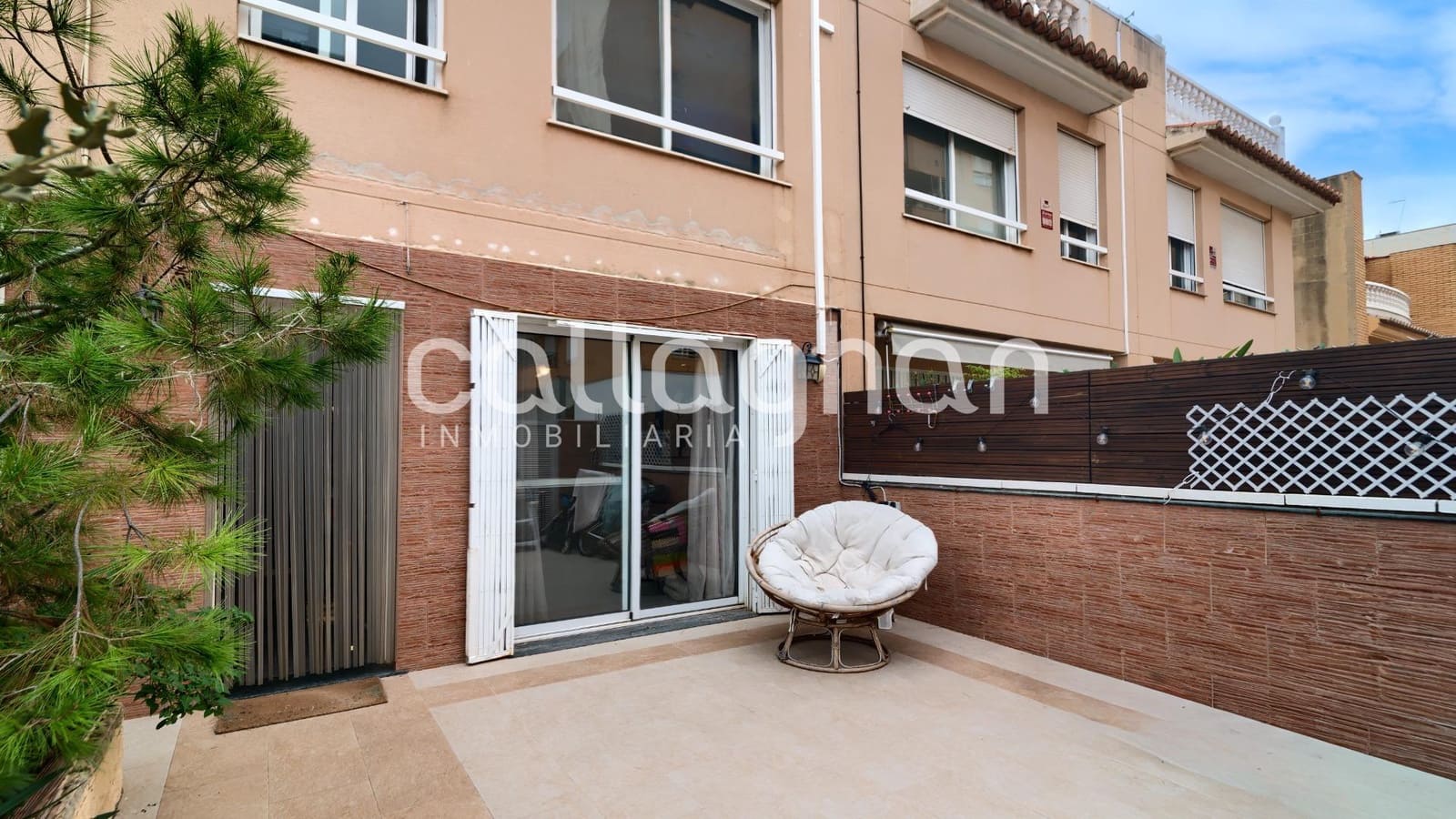 4 sovrum Radhus till salu i Sagunto / Sagunt med garage - 290 000 € (Ref: 9398678)