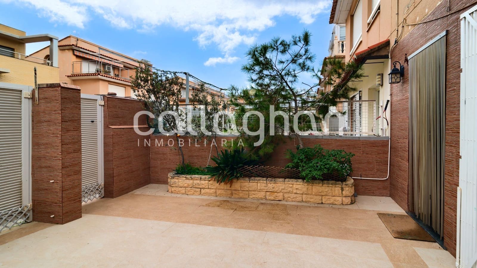 4 sovrum Radhus till salu i Sagunto / Sagunt med garage - 290 000 € (Ref: 9398678)