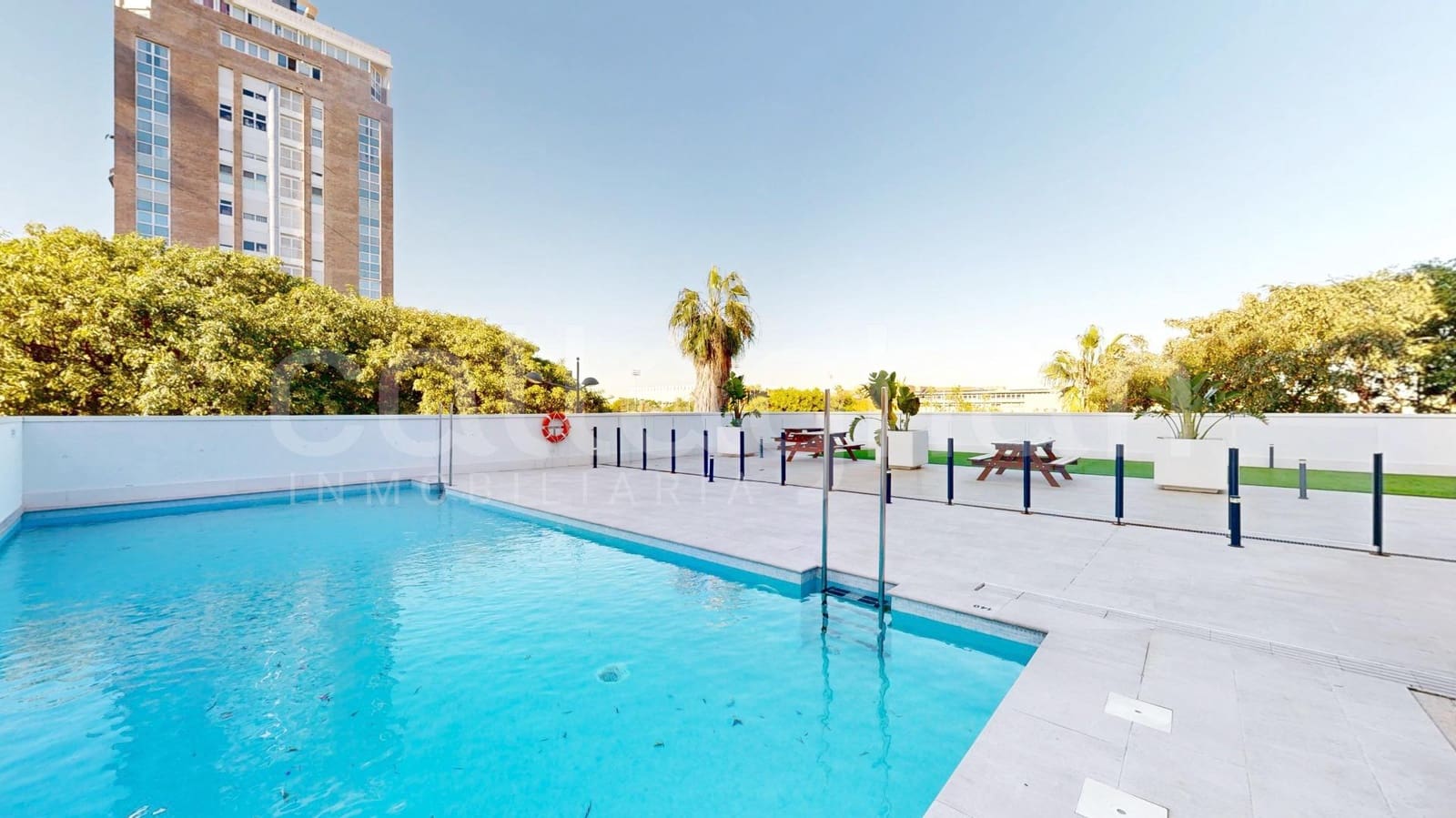 2 bedroom Flat for sale in Valencia city with pool garage - € 519,000 (Ref: 9401829)