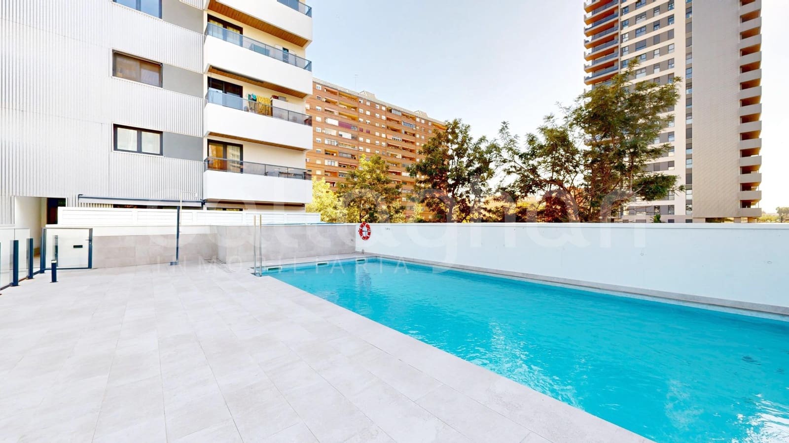 2 bedroom Flat for sale in Valencia city with pool garage - € 519,000 (Ref: 9401829)