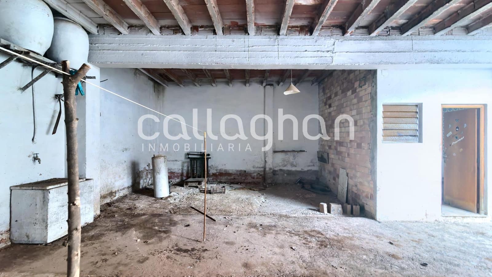 Casa de 3 habitaciones en L'Alcúdia en venta con garaje - 120.000 € (Ref: 9403749)