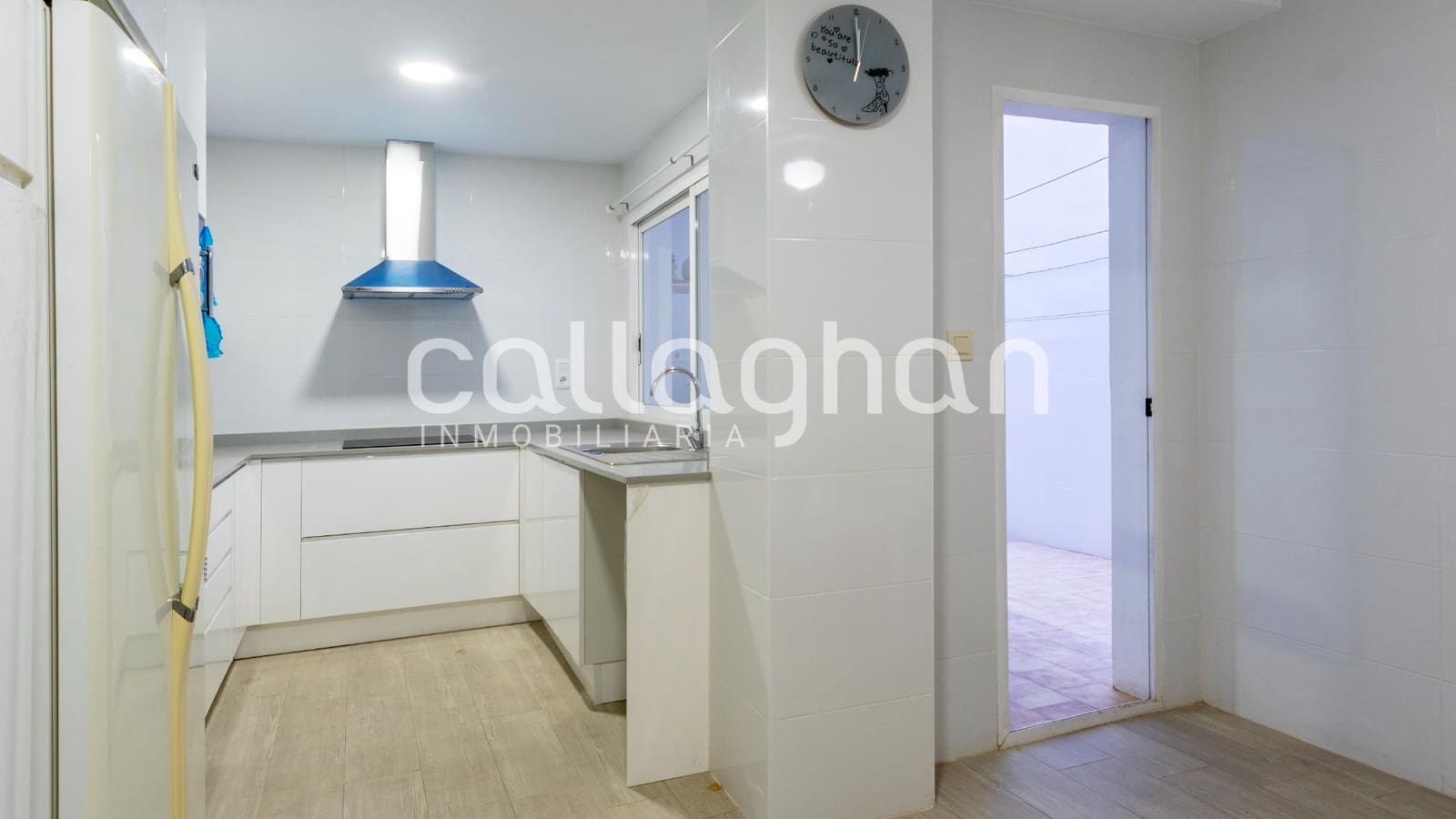 5 bedroom Flat for sale in Gandia with garage - € 349,000 (Ref: 9414291)