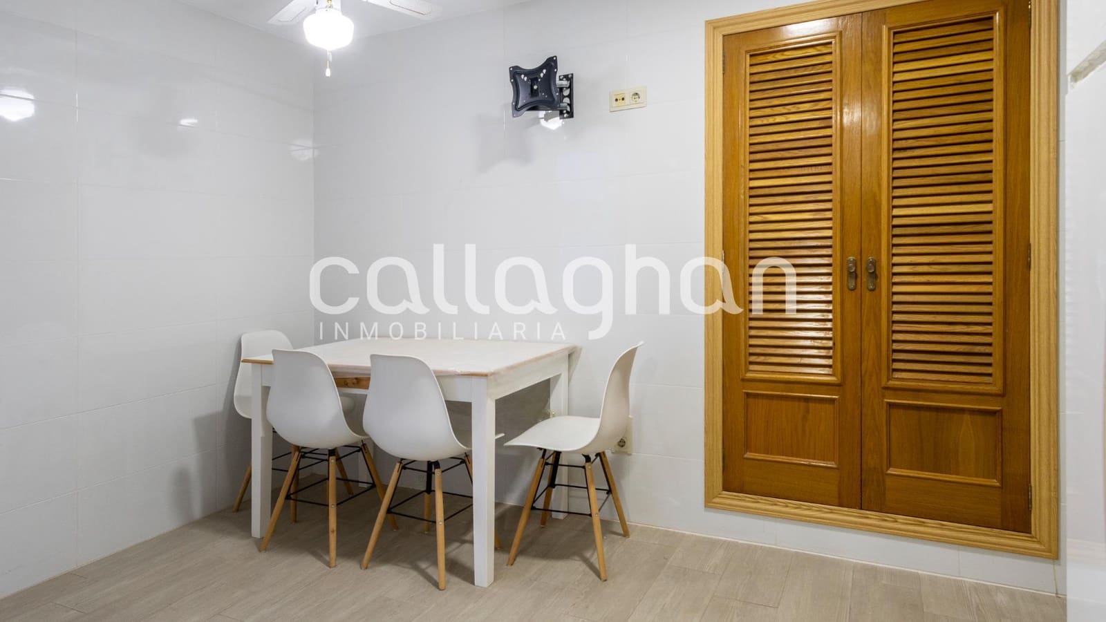 5 bedroom Flat for sale in Gandia with garage - € 349,000 (Ref: 9414291)