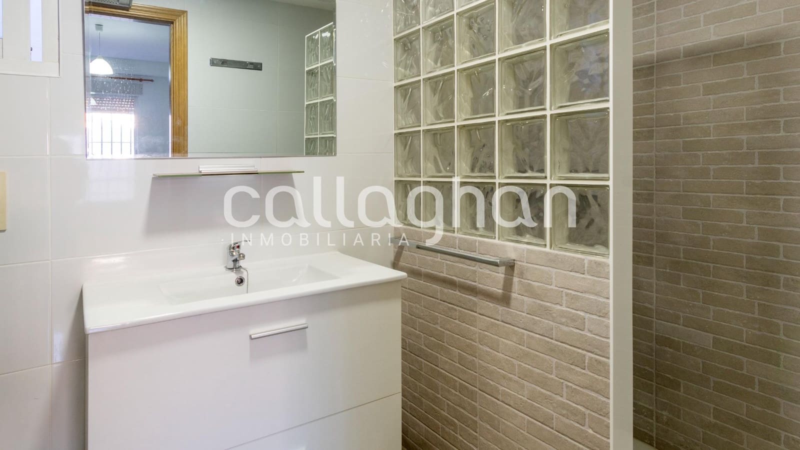 5 bedroom Flat for sale in Gandia with garage - € 349,000 (Ref: 9414291)