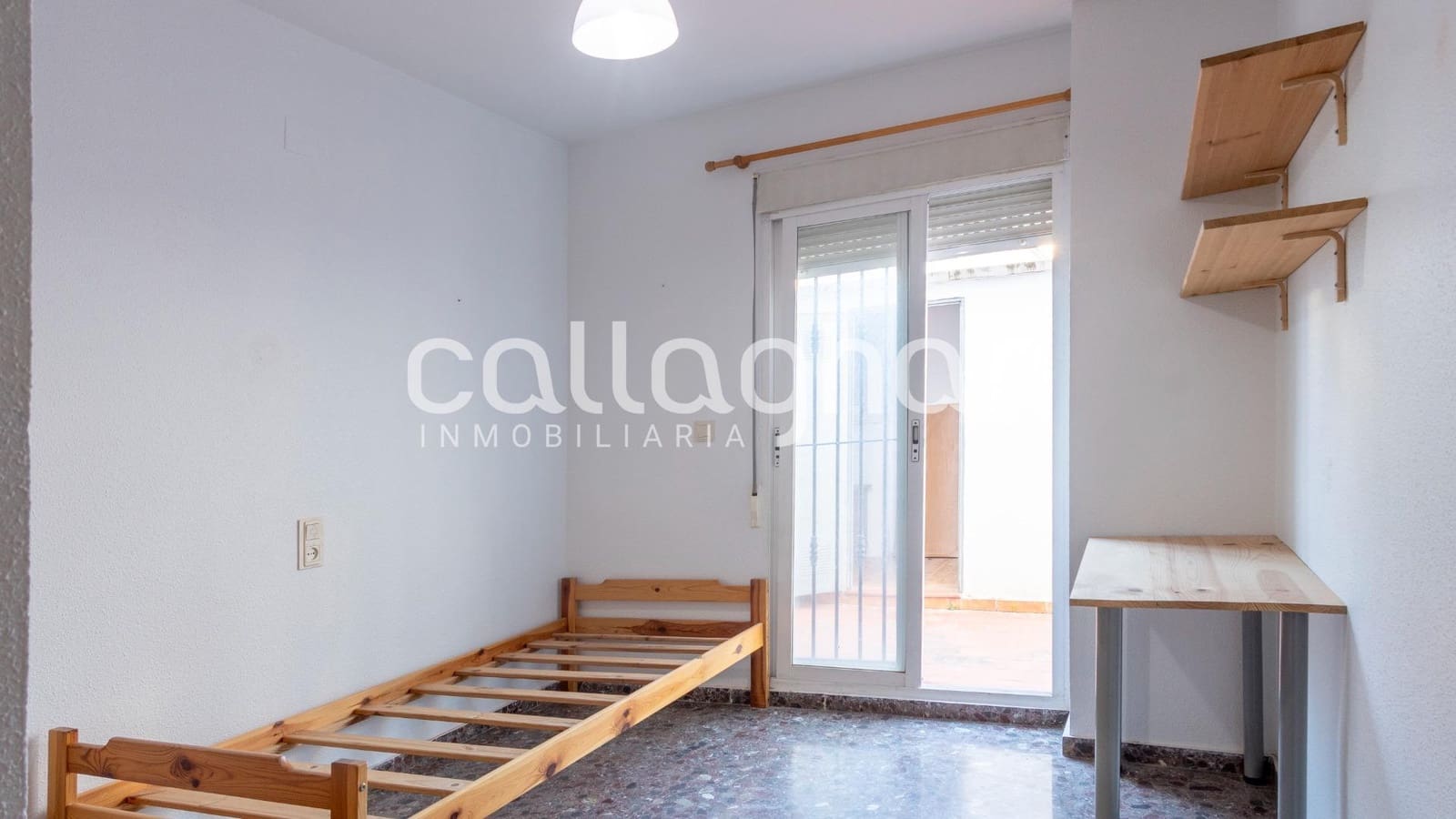 5 bedroom Flat for sale in Gandia with garage - € 349,000 (Ref: 9414291)