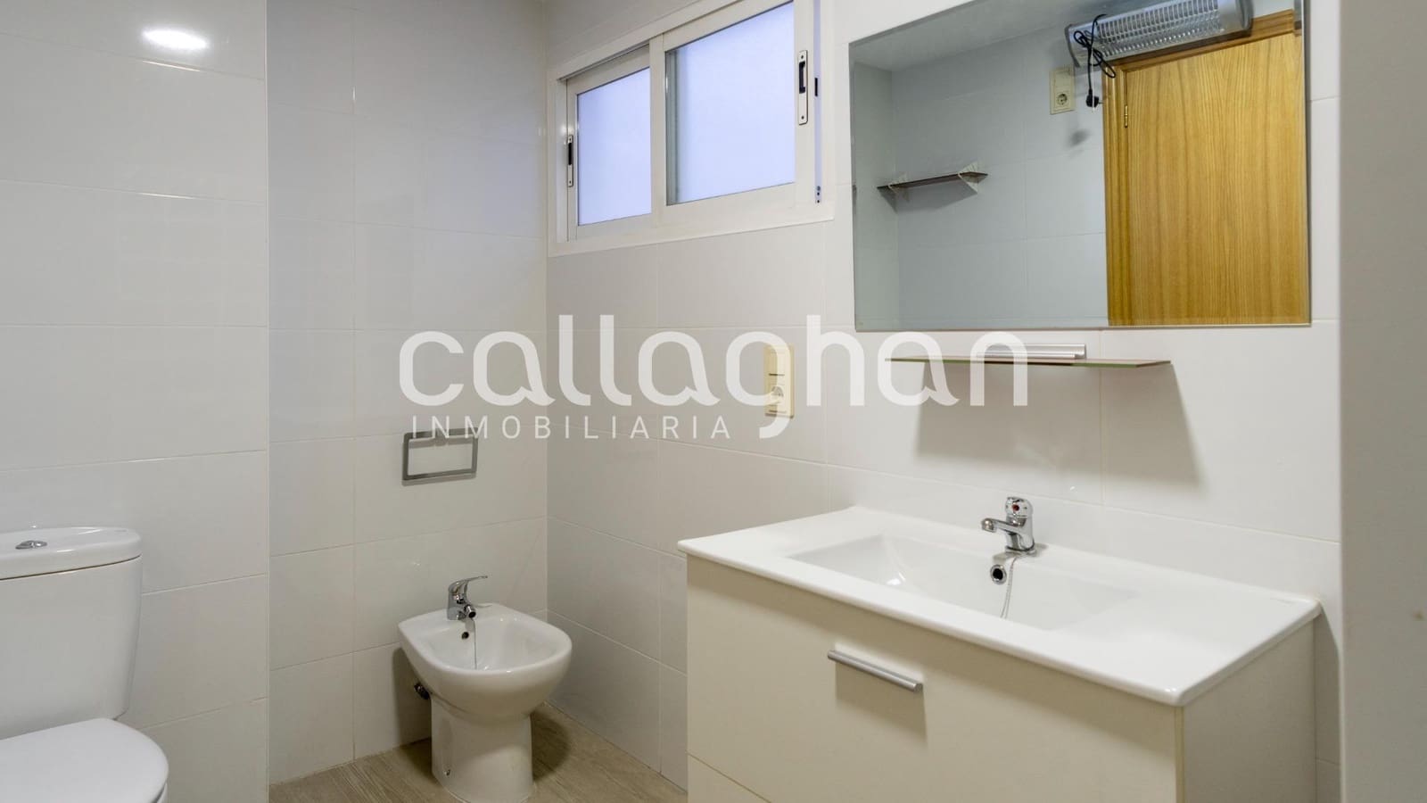 5 bedroom Flat for sale in Gandia with garage - € 349,000 (Ref: 9414291)