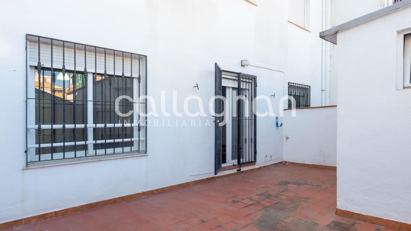 5 bedroom Flat for sale in Gandia with garage - € 349,000 (Ref: 9414291)