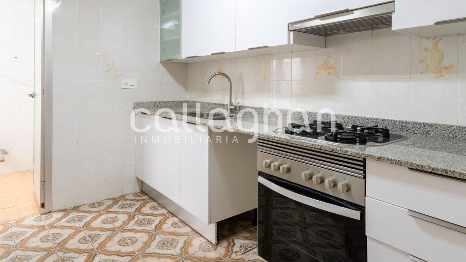 3 sovrum Lägenhet att hyra i Valencia stad - 1 200 € (Ref: 9416046)