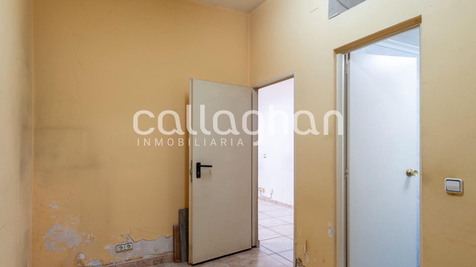 Erhverv til leje i Mislata - € 900 (Ref: 9420002)