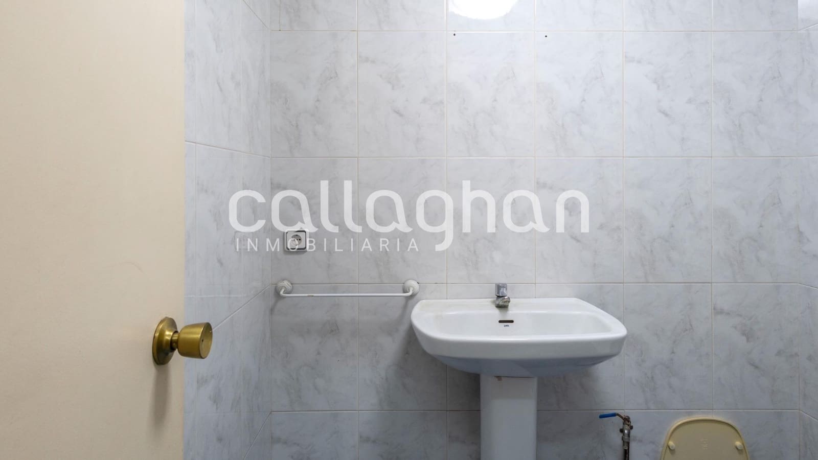 Erhverv til leje i Mislata - € 900 (Ref: 9420002)