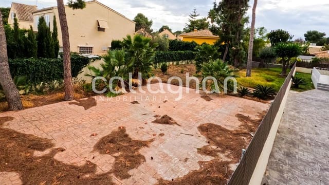 Bauplatz zu verkaufen in El Plantio, Paterna - 215.000 € (Ref: 9446617)