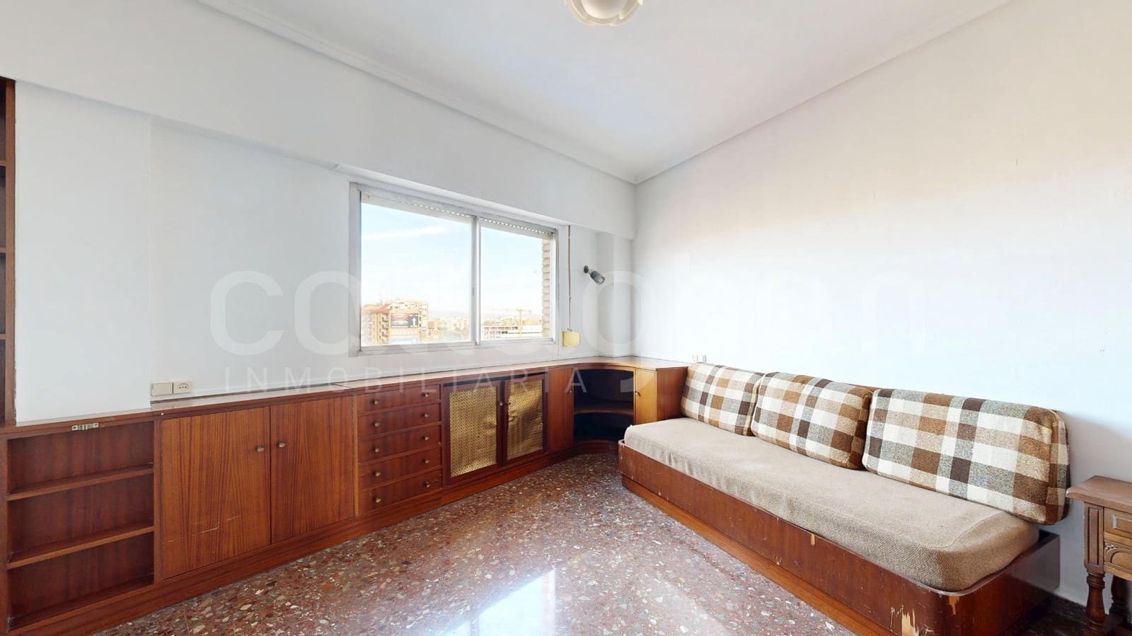 4 makuuhuone Asunto vuokrattavana paikassa Valencia kaupunki mukana 
autotalli - 2 500 € (Ref: 9449046)