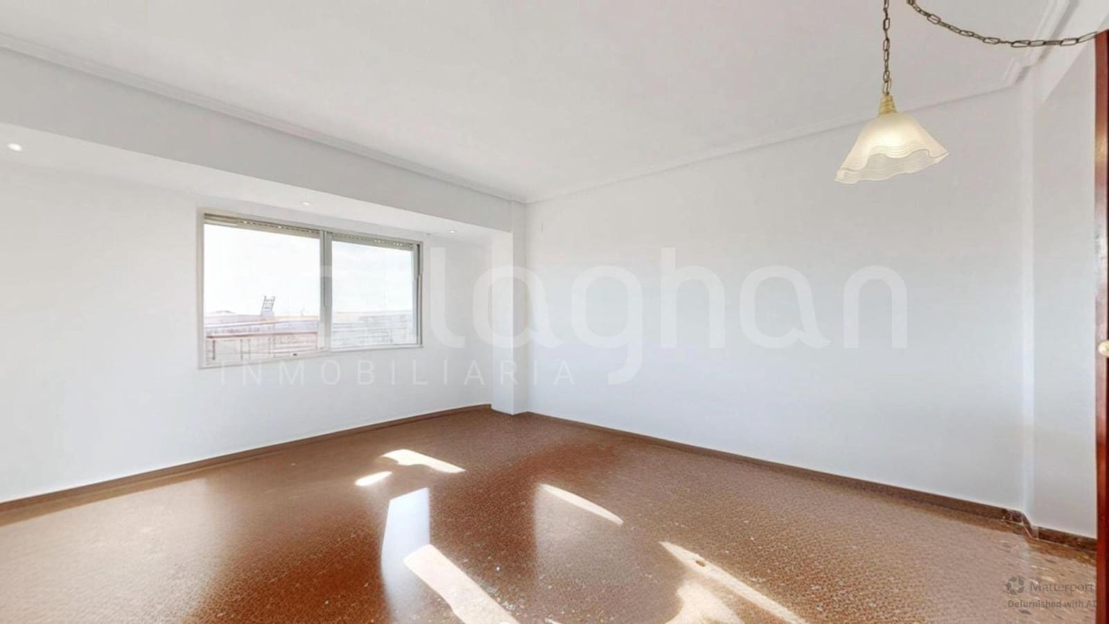 4 makuuhuone Asunto vuokrattavana paikassa Valencia kaupunki mukana 
autotalli - 2 500 € (Ref: 9449046)