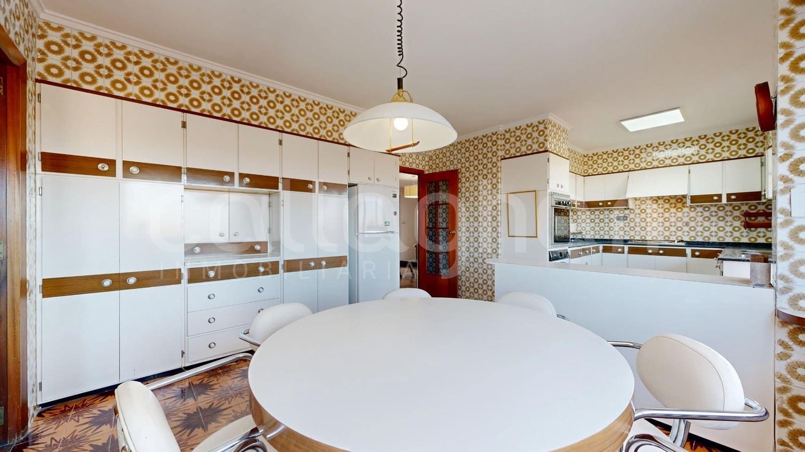 4 makuuhuone Asunto vuokrattavana paikassa Valencia kaupunki mukana 
autotalli - 2 500 € (Ref: 9449046)