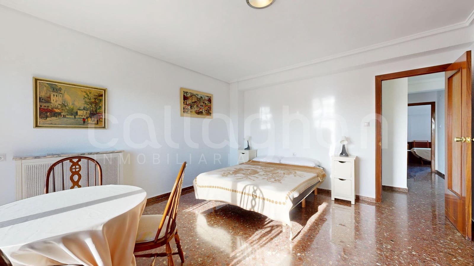 4 makuuhuone Asunto vuokrattavana paikassa Valencia kaupunki mukana 
autotalli - 2 500 € (Ref: 9449046)