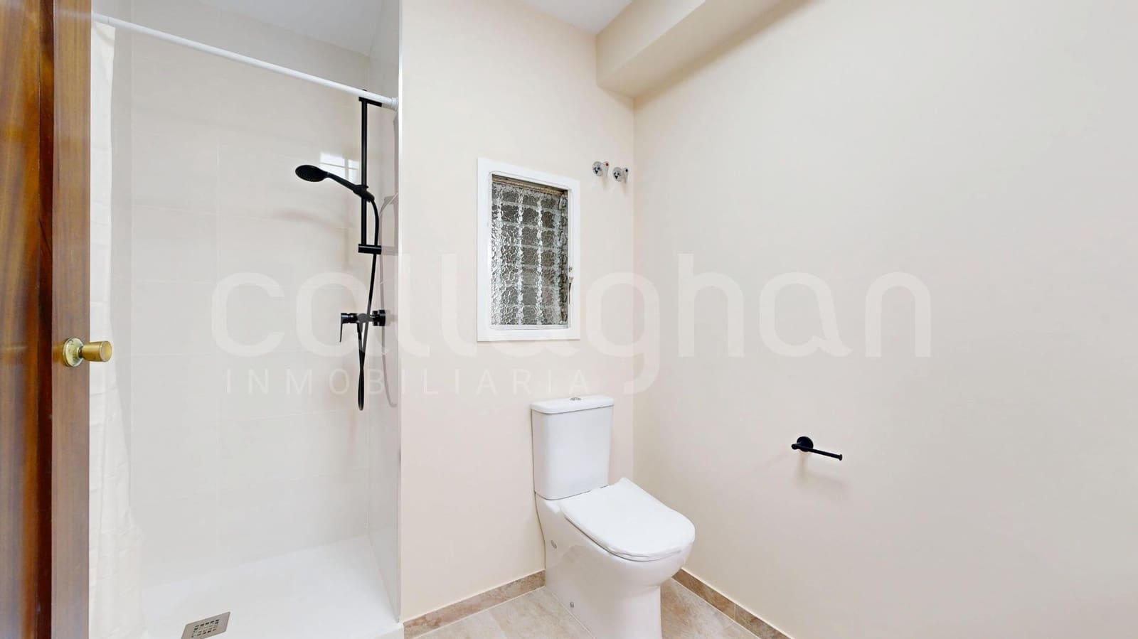 4 makuuhuone Asunto vuokrattavana paikassa Valencia kaupunki mukana 
autotalli - 2 500 € (Ref: 9449046)