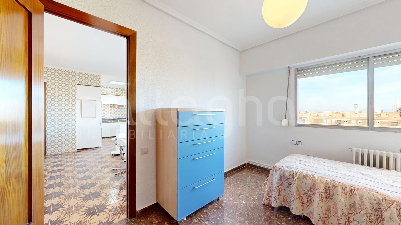 4 makuuhuone Asunto vuokrattavana paikassa Valencia kaupunki mukana 
autotalli - 2 500 € (Ref: 9449046)