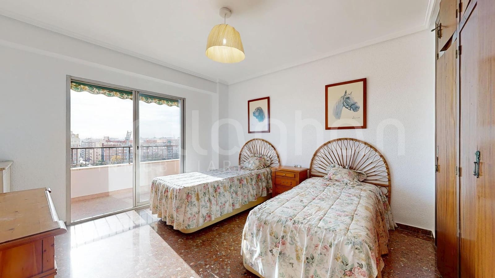 4 makuuhuone Asunto vuokrattavana paikassa Valencia kaupunki mukana 
autotalli - 2 500 € (Ref: 9449046)