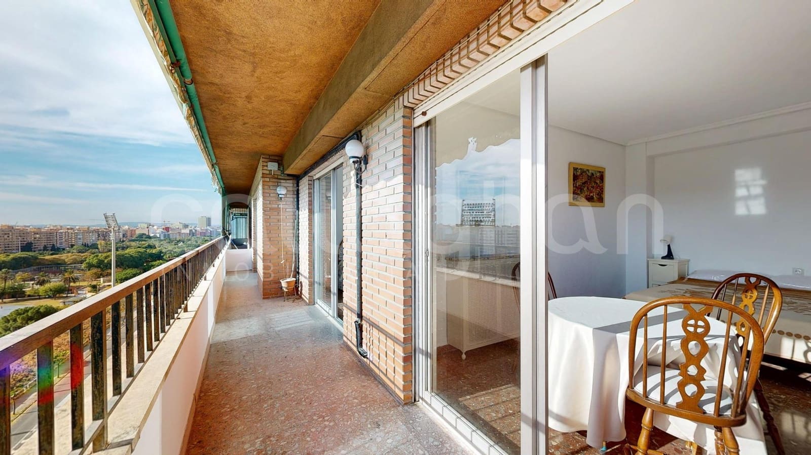 4 makuuhuone Asunto vuokrattavana paikassa Valencia kaupunki mukana 
autotalli - 2 500 € (Ref: 9449046)