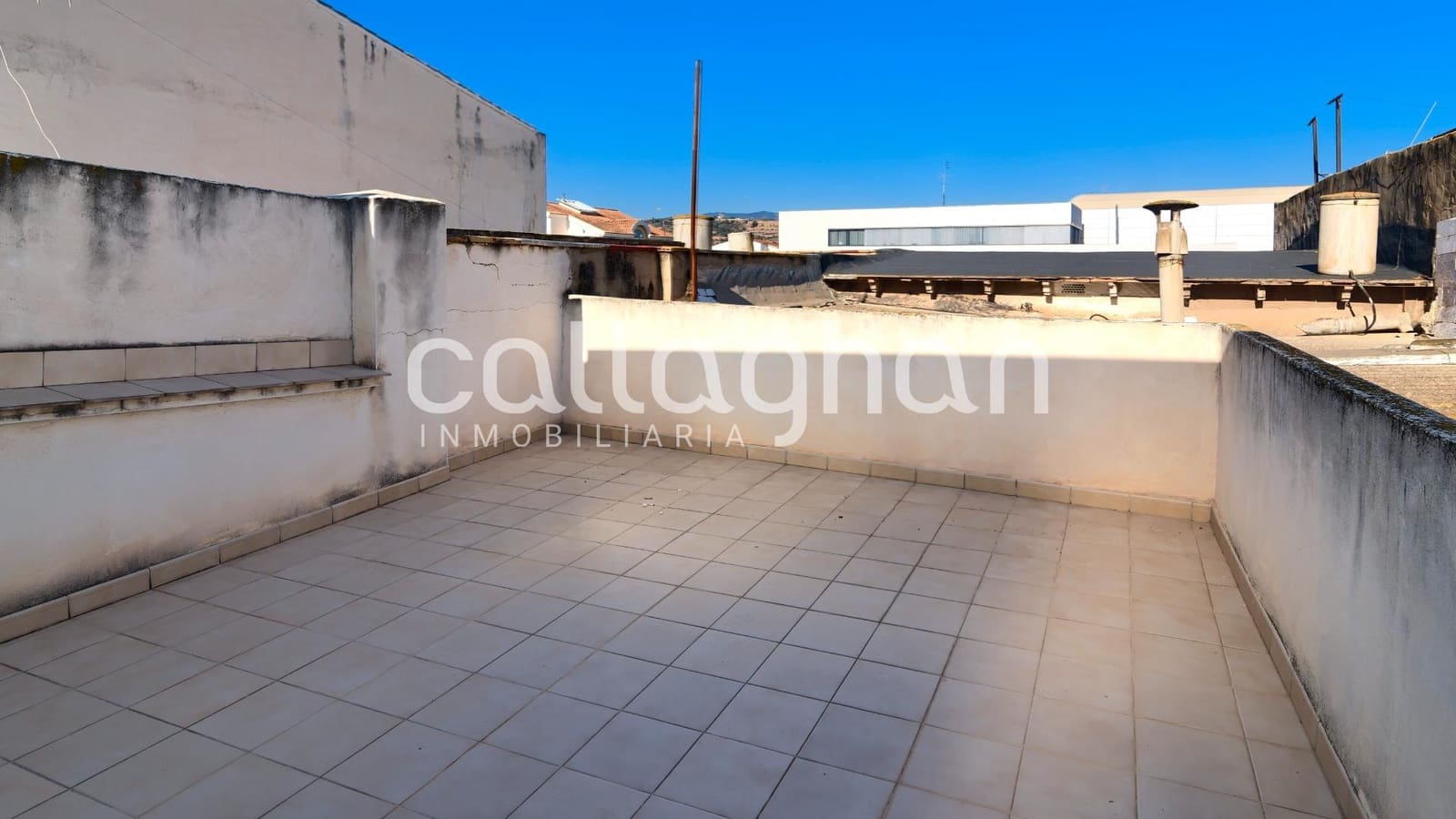 3 slaapkamer Rijtjeshuis te koop in Chilches met garage - € 79.000 (Ref: 9452298)