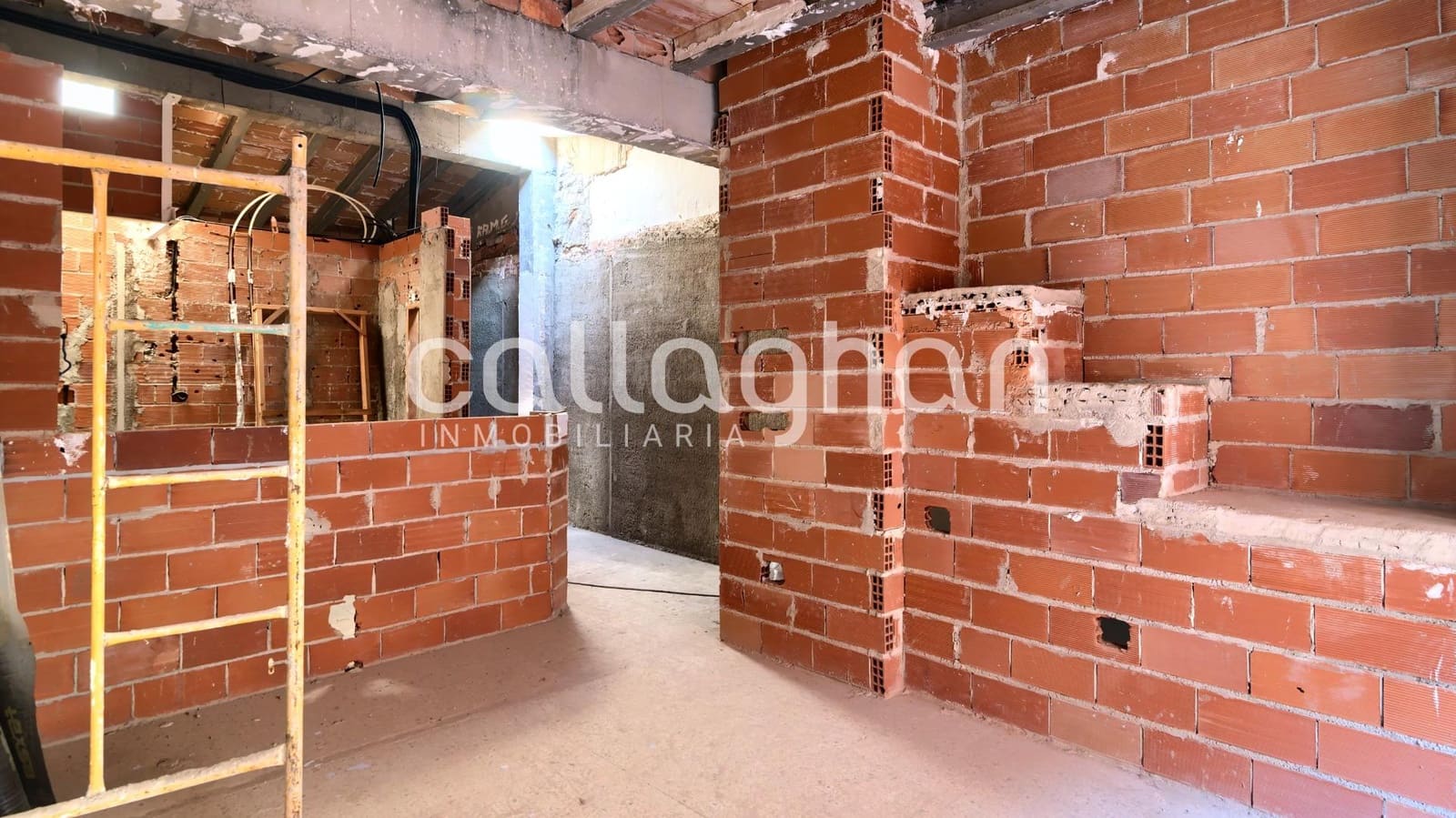 3 slaapkamer Rijtjeshuis te koop in Chilches met garage - € 79.000 (Ref: 9452298)