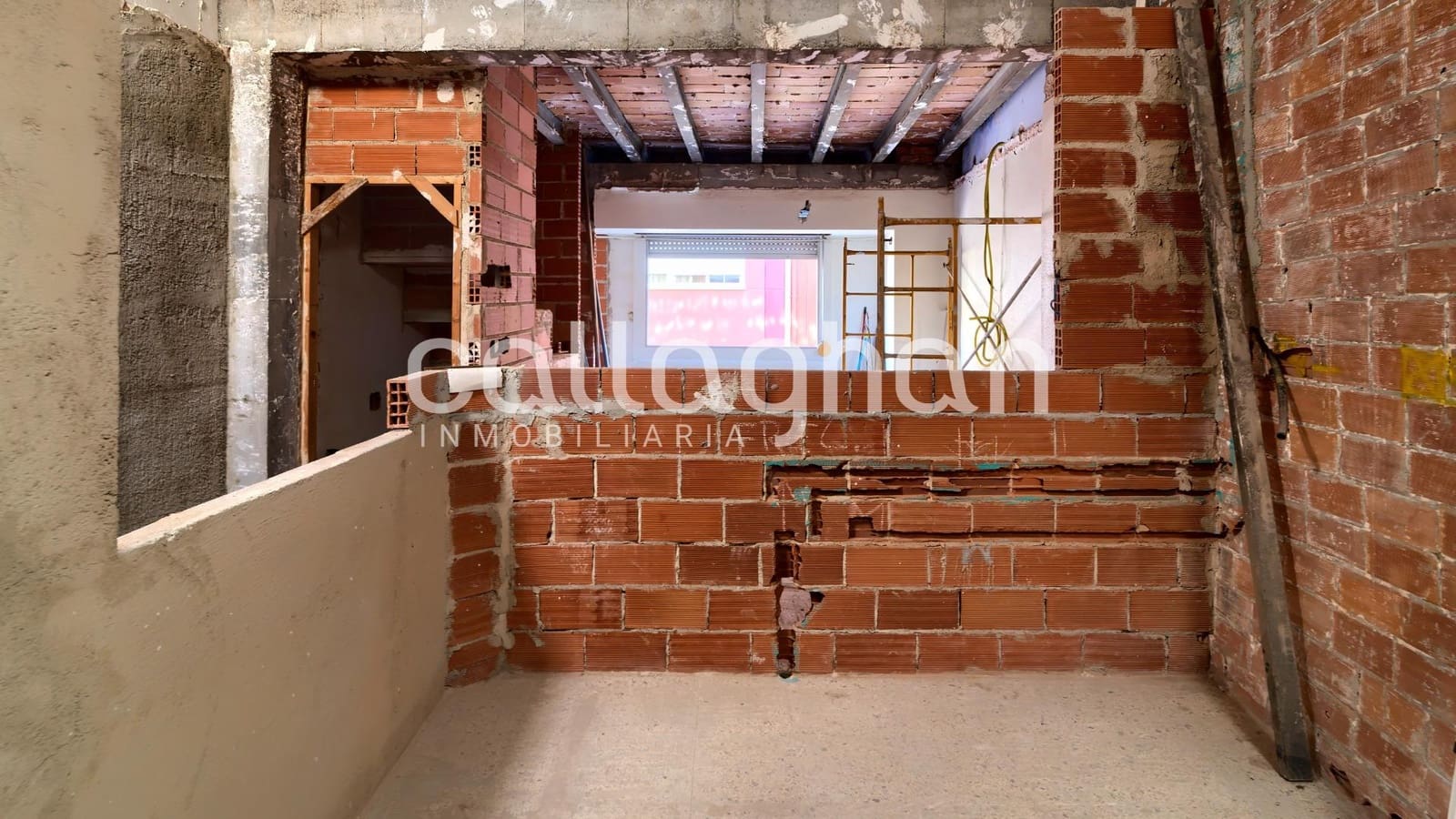 3 slaapkamer Rijtjeshuis te koop in Chilches met garage - € 79.000 (Ref: 9452298)