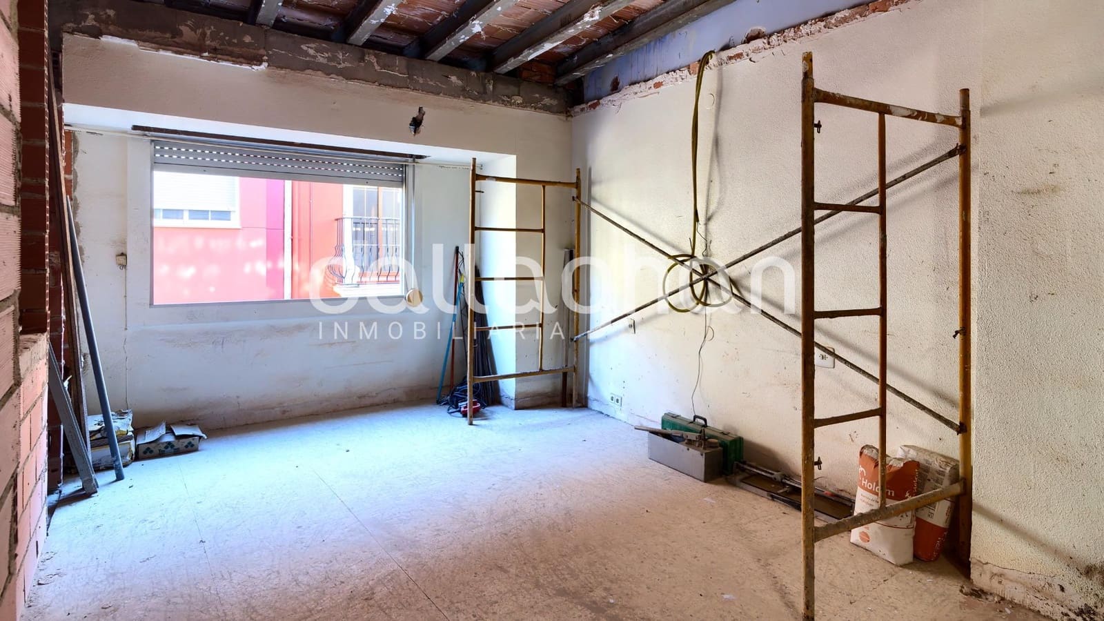 3 slaapkamer Rijtjeshuis te koop in Chilches met garage - € 79.000 (Ref: 9452298)