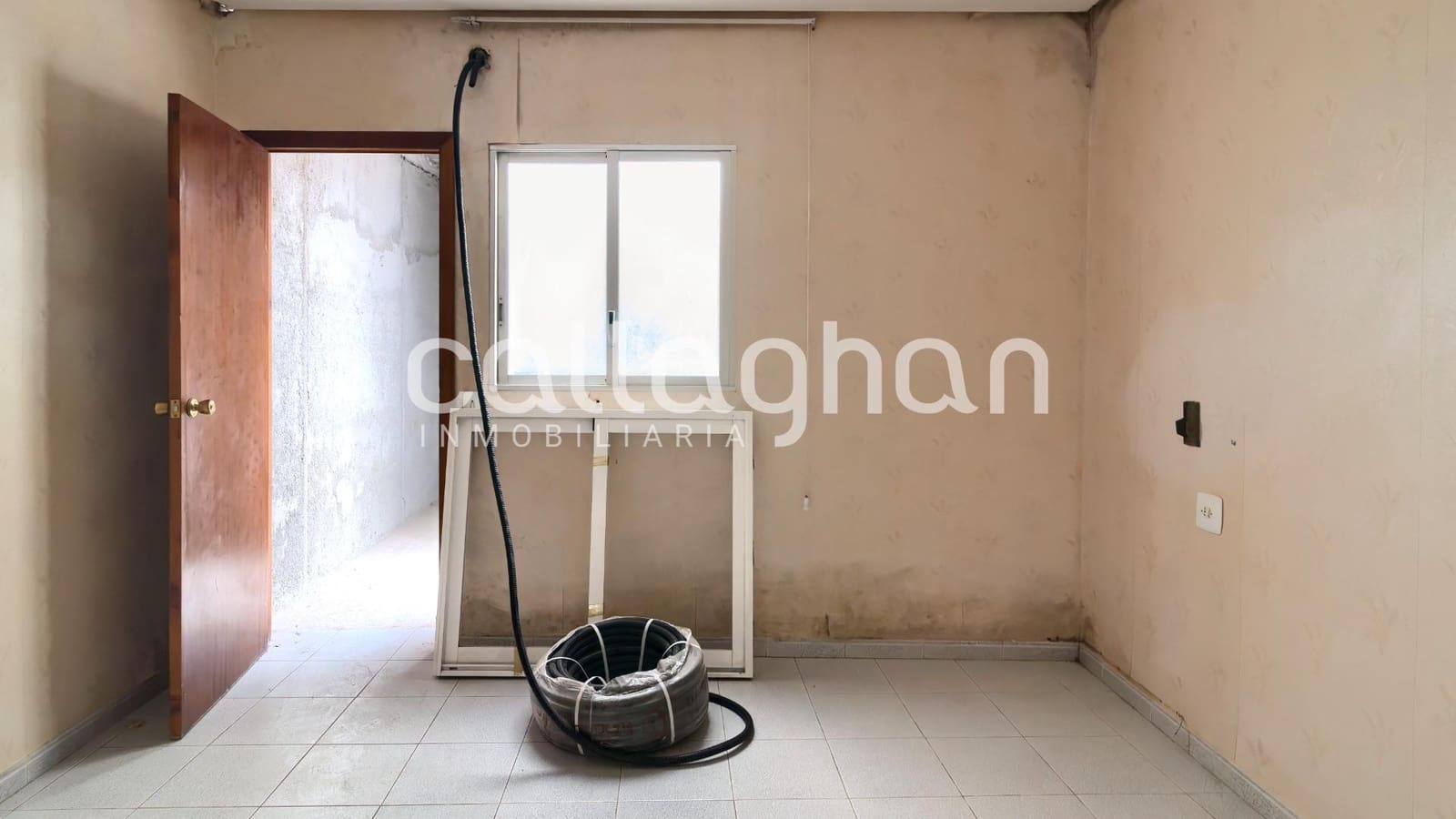 3 slaapkamer Rijtjeshuis te koop in Chilches met garage - € 79.000 (Ref: 9452298)