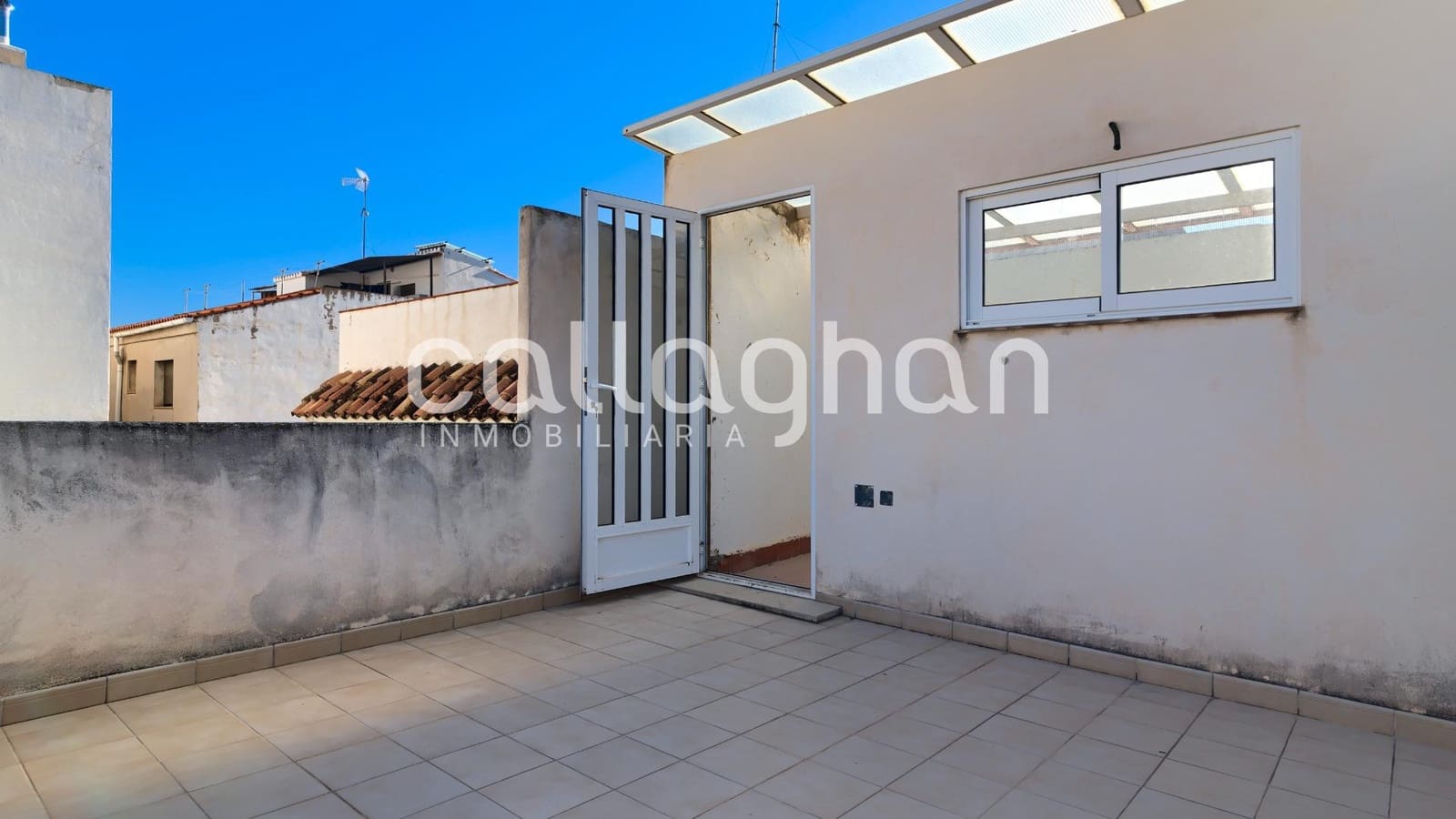 3 slaapkamer Rijtjeshuis te koop in Chilches met garage - € 79.000 (Ref: 9452298)