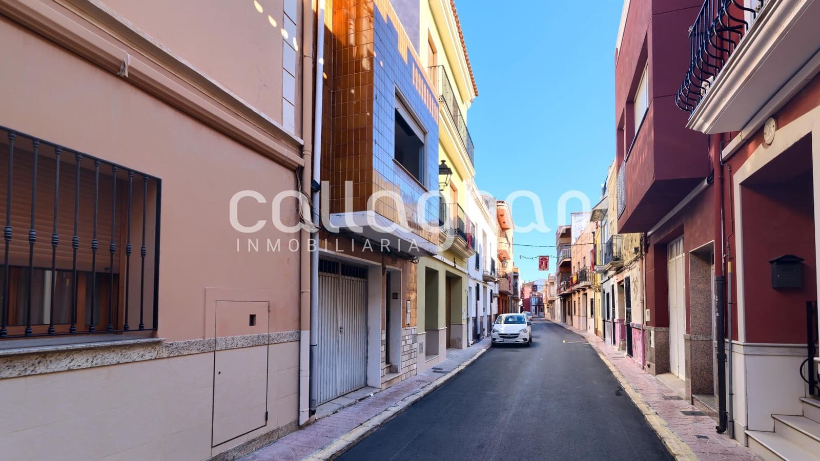 3 slaapkamer Rijtjeshuis te koop in Chilches met garage - € 79.000 (Ref: 9452298)