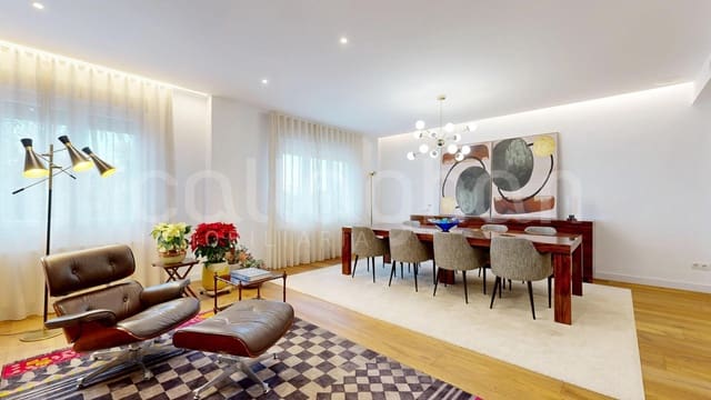 4 sovrum Lägenhet till salu i La Gran Via, Valencia stad - 1 595 000 € (Ref: 9452299)