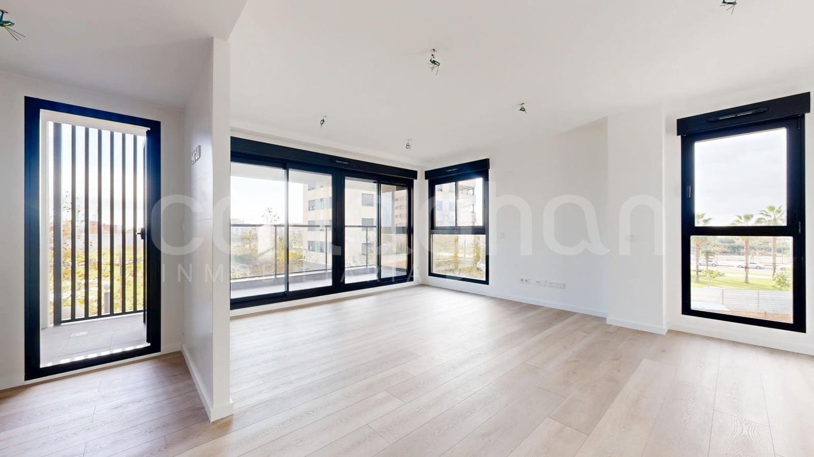 3 bedroom Flat for sale in Valencia city with pool garage - € 484,000 (Ref: 9470966)