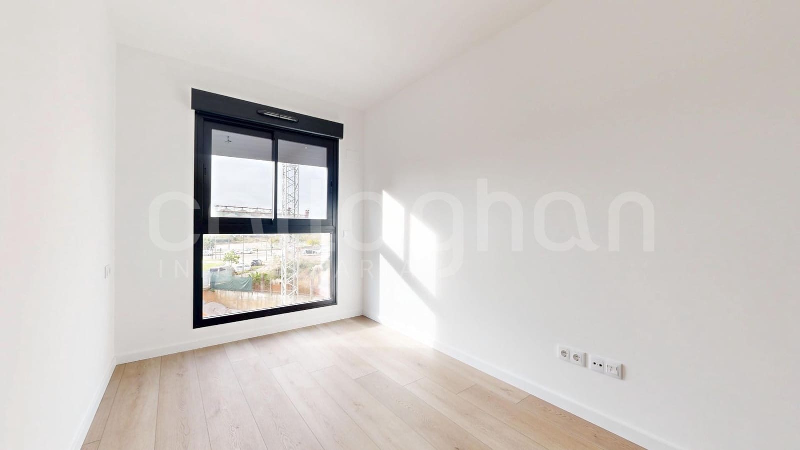 3 bedroom Flat for sale in Valencia city with pool garage - € 484,000 (Ref: 9470966)