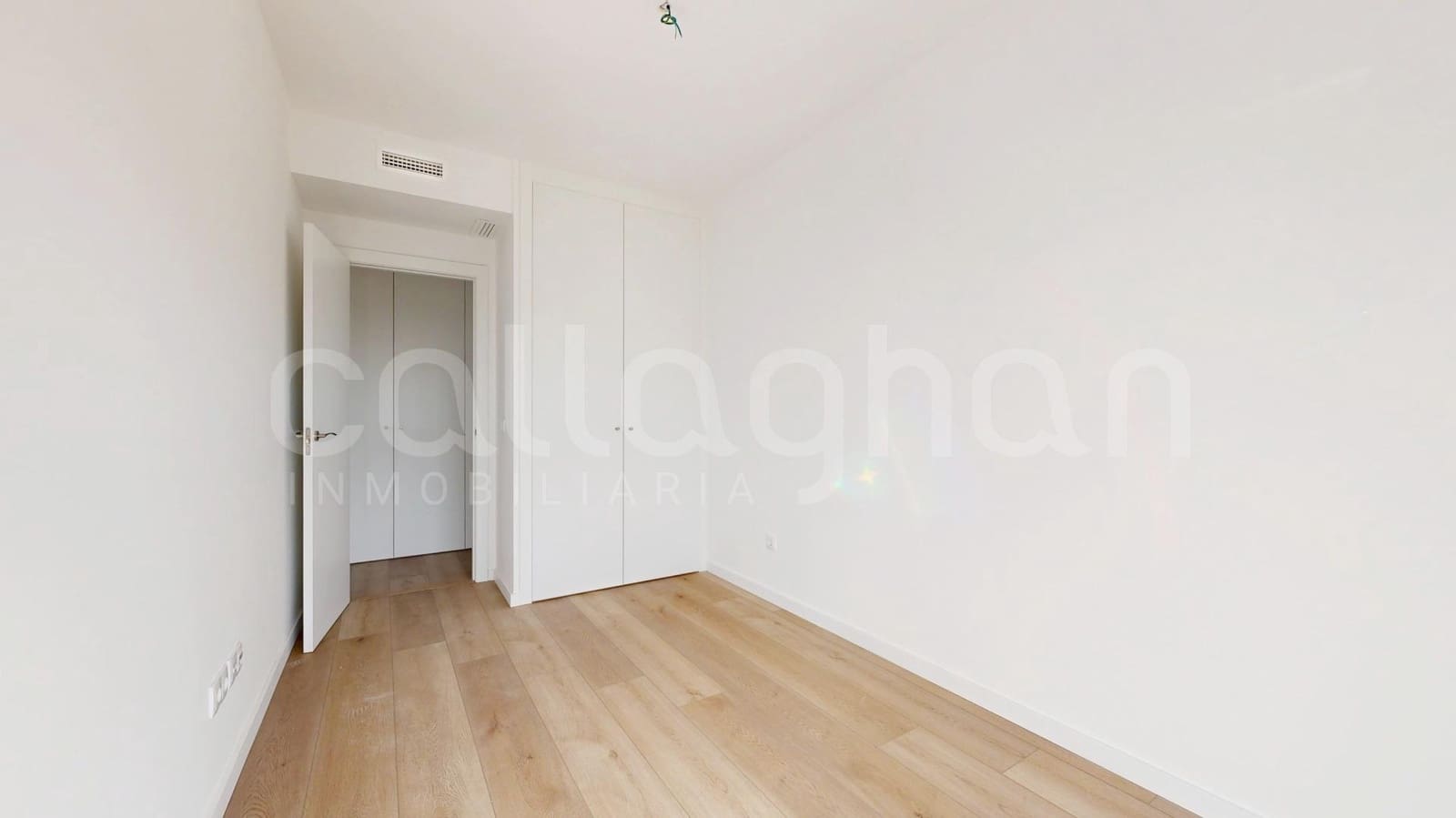 3 bedroom Flat for sale in Valencia city with pool garage - € 484,000 (Ref: 9470966)