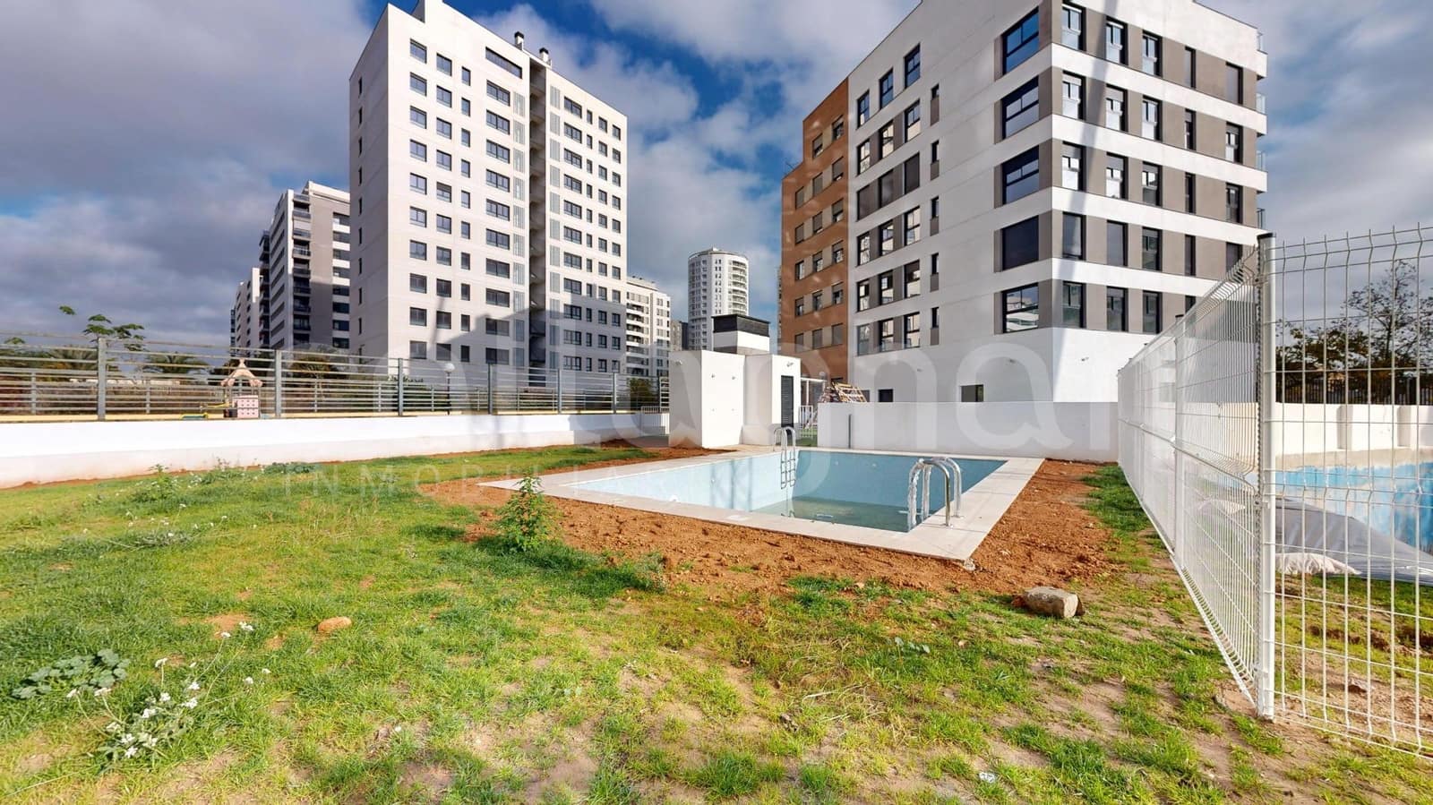 3 bedroom Flat for sale in Valencia city with pool garage - € 484,000 (Ref: 9470966)