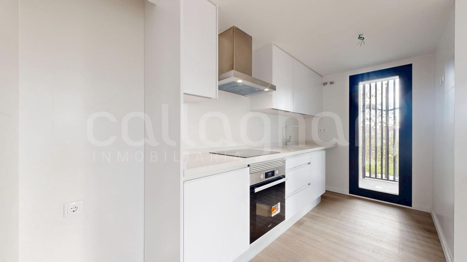 3 makuuhuone Asunto myytävänä paikassa Valencia kaupunki mukana uima-altaan 
autotalli - 472 000 € (Ref: 9471224)