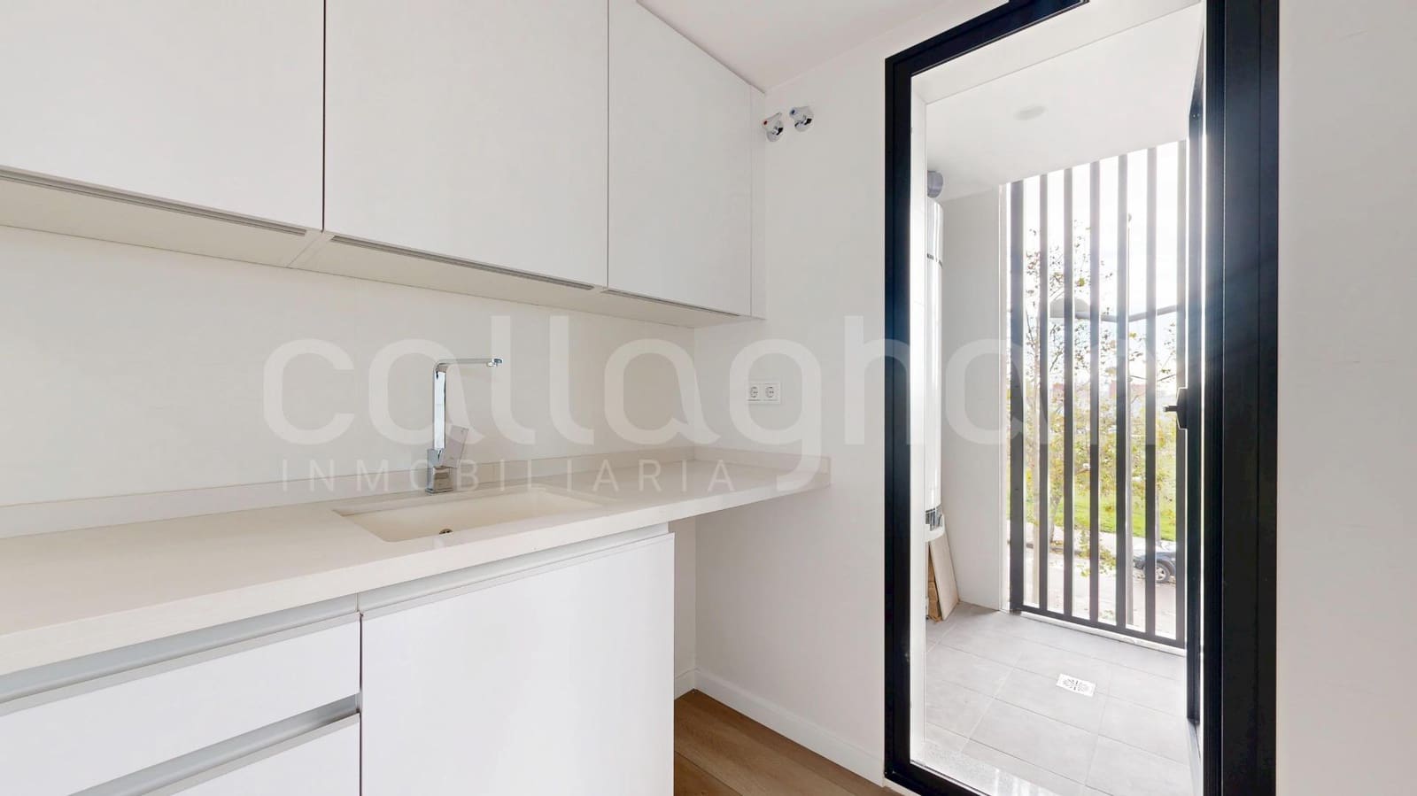 3 makuuhuone Asunto myytävänä paikassa Valencia kaupunki mukana uima-altaan 
autotalli - 472 000 € (Ref: 9471224)