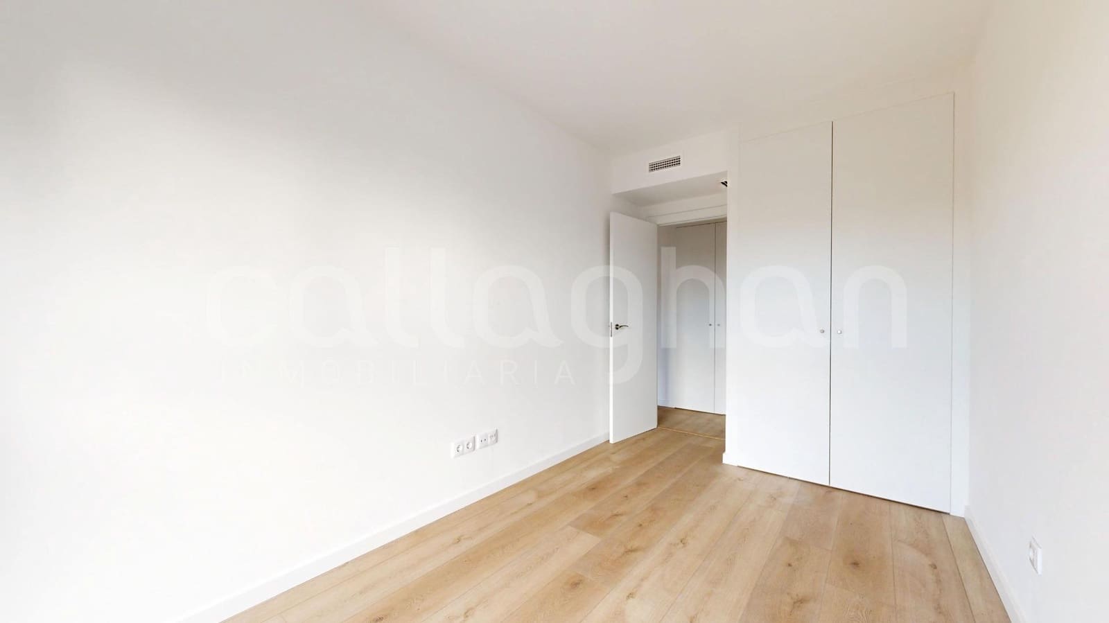 3 makuuhuone Asunto myytävänä paikassa Valencia kaupunki mukana uima-altaan 
autotalli - 472 000 € (Ref: 9471224)