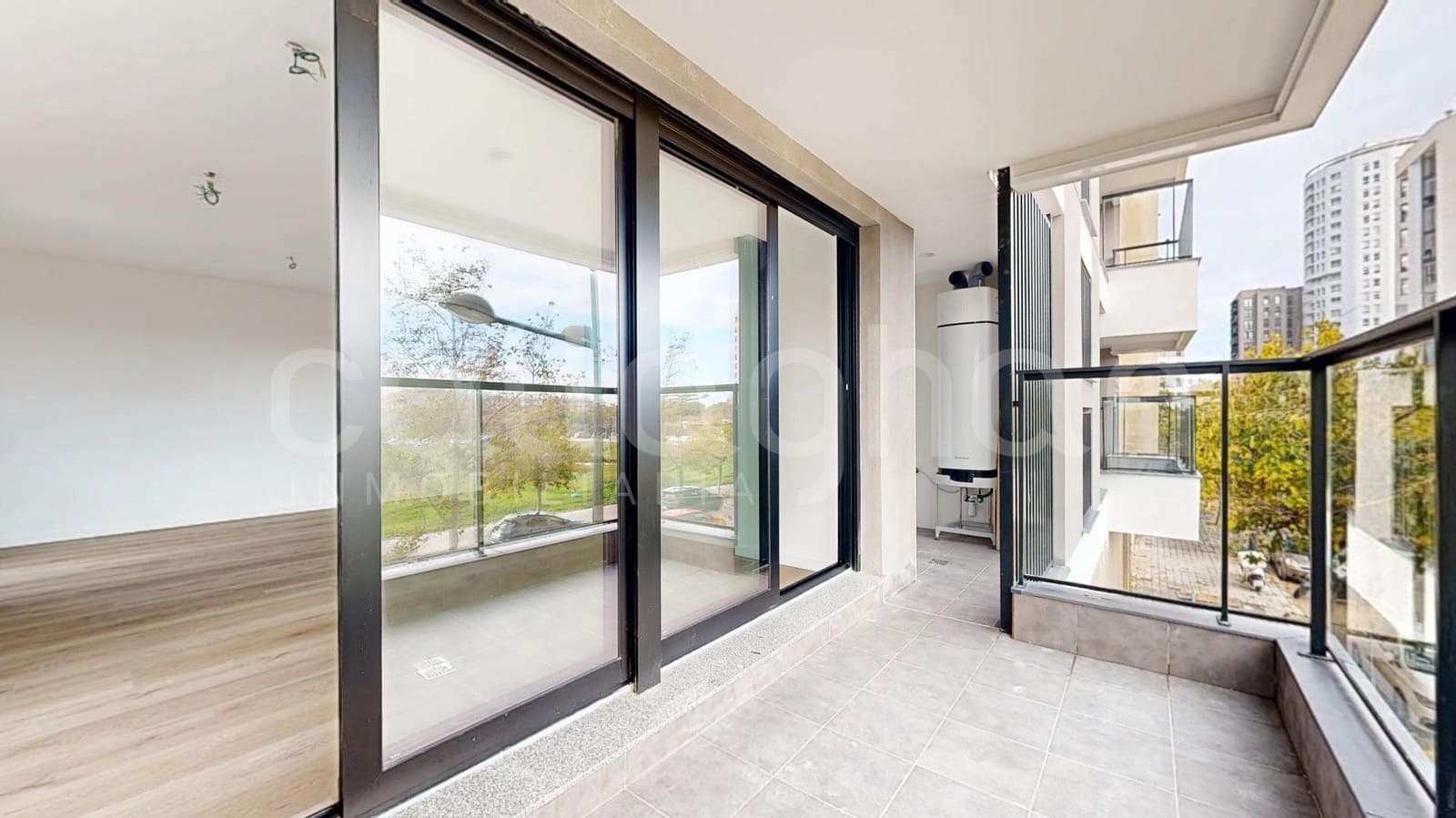 3 makuuhuone Asunto myytävänä paikassa Valencia kaupunki mukana uima-altaan 
autotalli - 472 000 € (Ref: 9471224)