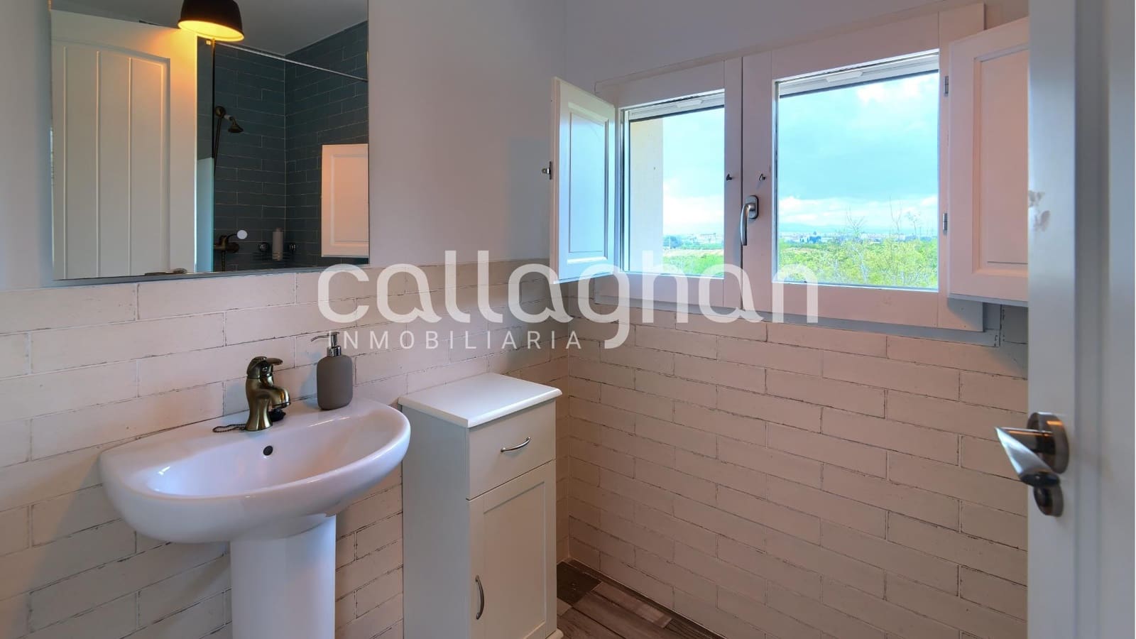 Chalet de 4 habitaciones en Alzira en venta con piscina garaje - 900.000 € (Ref: 9474301)