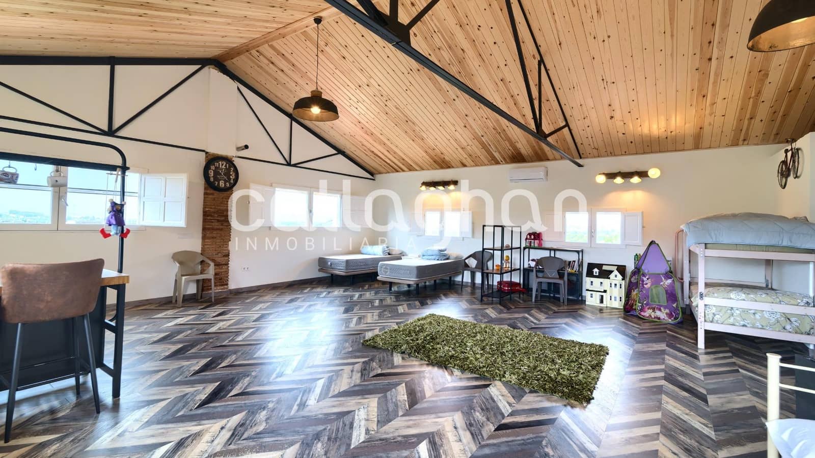 Chalet de 4 habitaciones en Alzira en venta con piscina garaje - 900.000 € (Ref: 9474301)