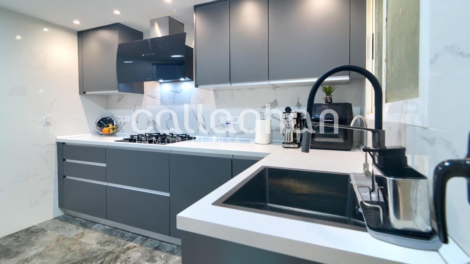 3 Zimmer Wohnung zu verkaufen in Silla mit Garage - 227.000 € (Ref: 9481293)