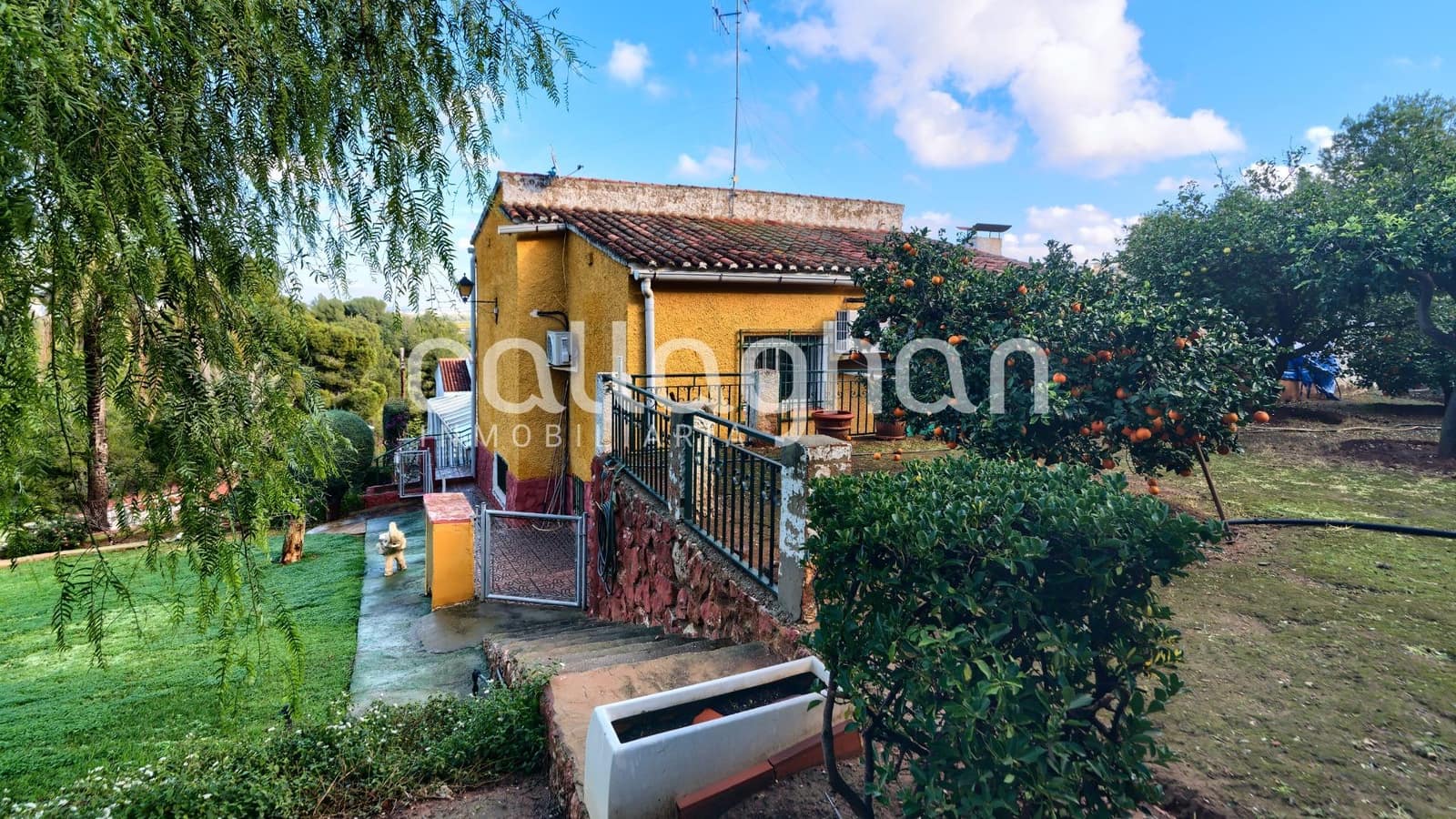 5 soverom Villa til salgs i Chiva med svømmebasseng garasje - € 410 000 (Ref: 9491623)